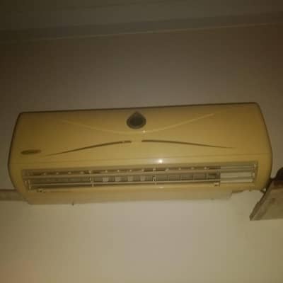 Waves Split AC 1 Ton – Good Working Condition
