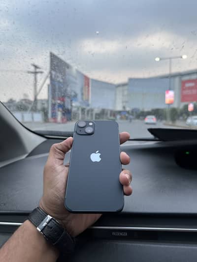 Apple iPhone 13