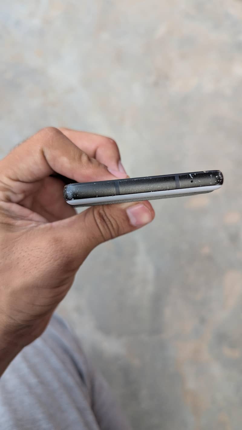Google Pixel 6a 5