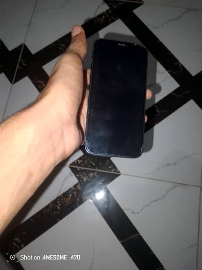 Apple iPhone 12