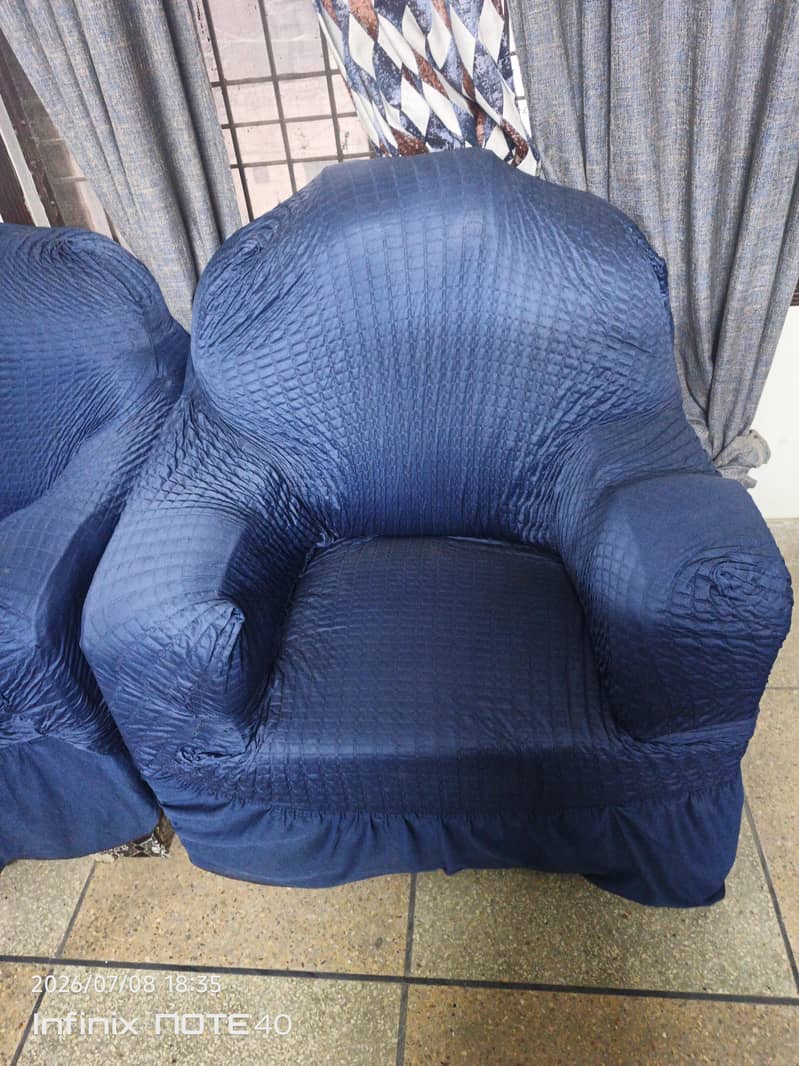 good condition sofa set 1