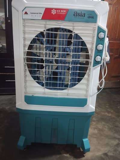 03081201529 air coller 220v new condition 10/10