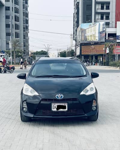 Almost original Toyota Aqua G push start 2014 top of the line