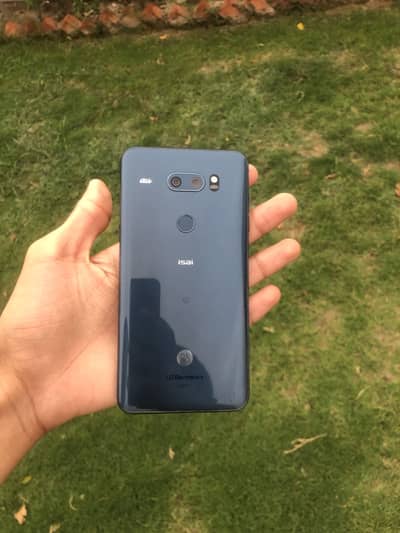 LG V30