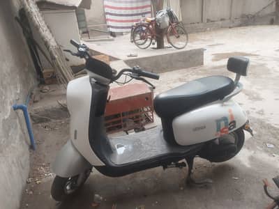 Evee nisa used only for 3000km and battery change need only