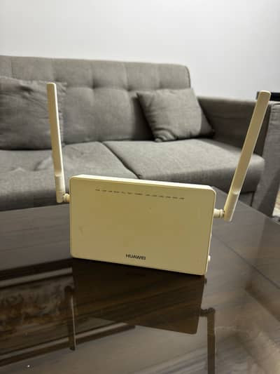 Huawei EchoLife HG8245C GPON Fiber Router with Adapter
