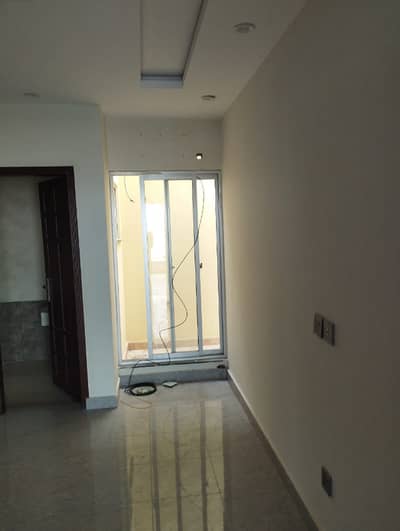 Central commercial 2nd floor commercial available for rent