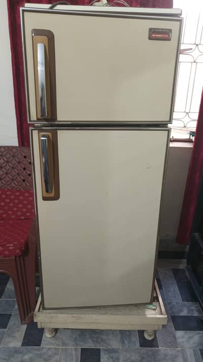 General Refrigerator For Sale in Used Condition