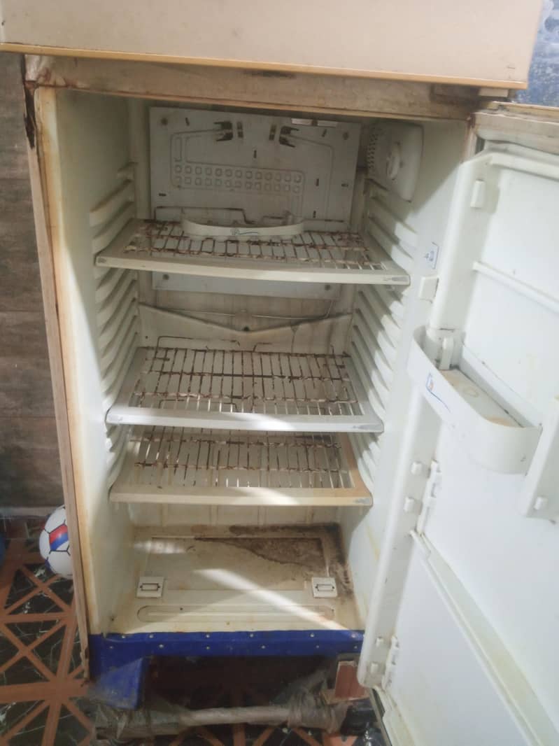 Double Door Refrigerator – Good Working Condition 5