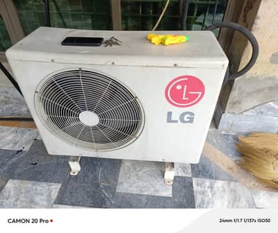 LG plasma gold 100percent working condition. contact 03217787195.
