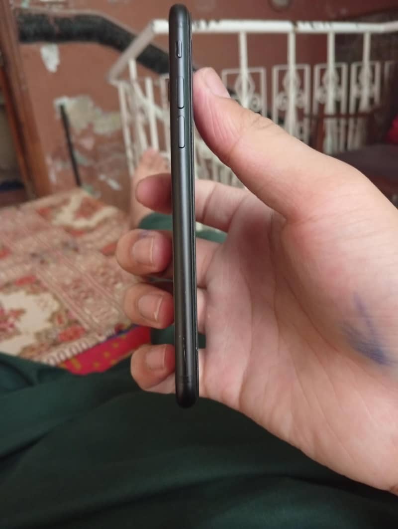 Apple iPhone 7 1