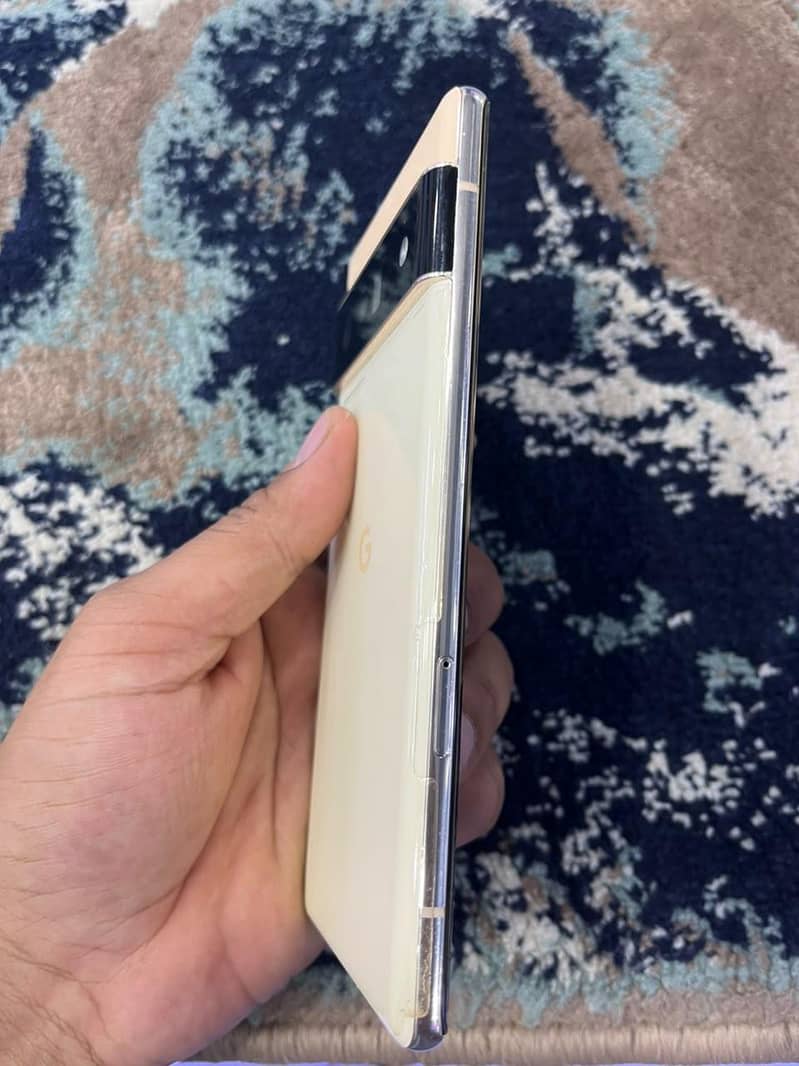 Google Pixel 6 Pro 2