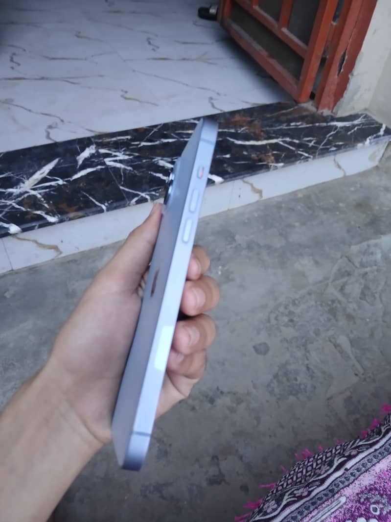 Apple iPhone 14 plus 3
