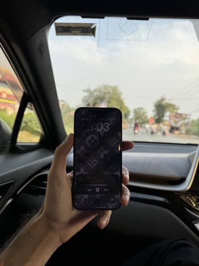 iPhone 15 Pro jv