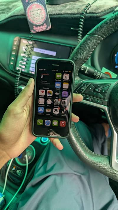Apple iPhone 7