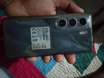 Tecno CAMON 40 Pro