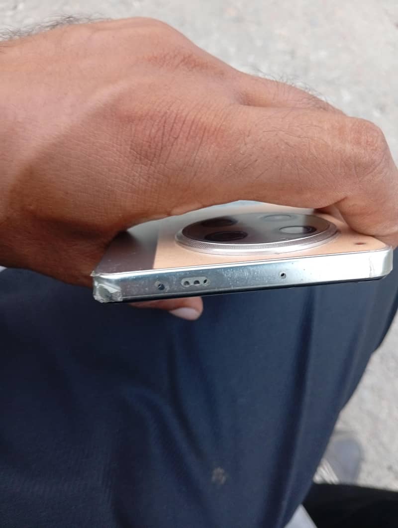 Tecno CAMON 30 7