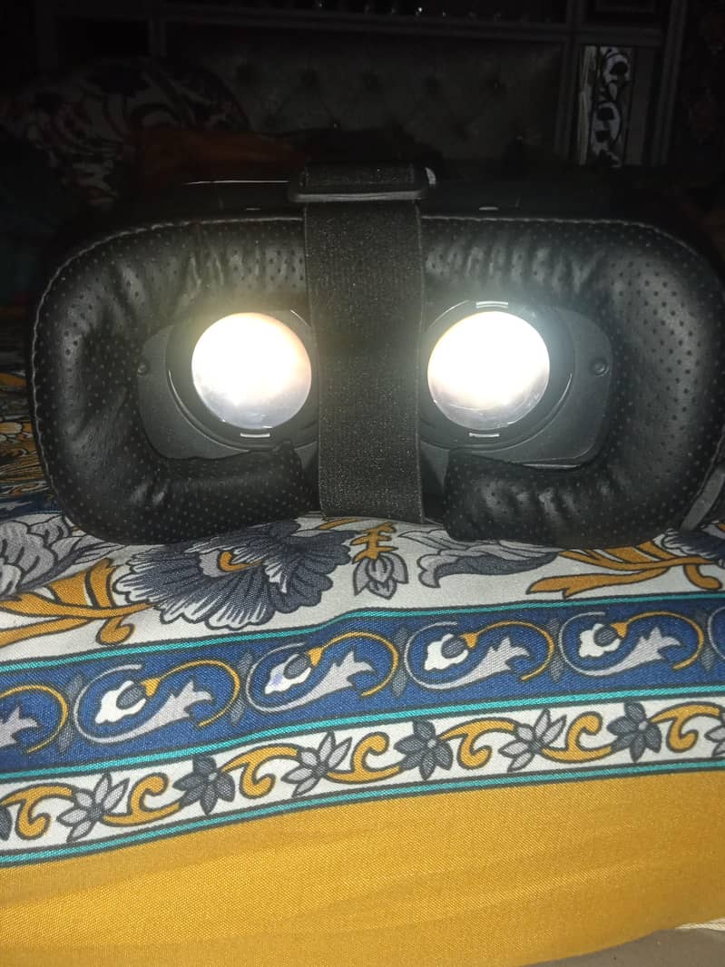 Vr box set with controller 3