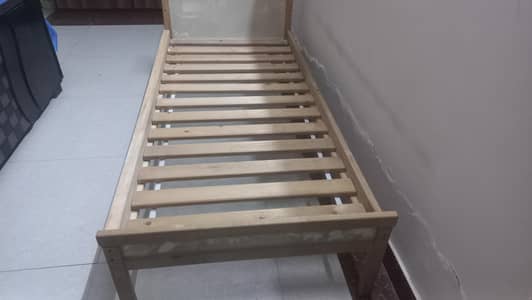 pure wooden bed for kid