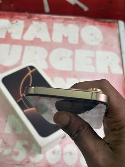 Apple iPhone 16 Pro Max