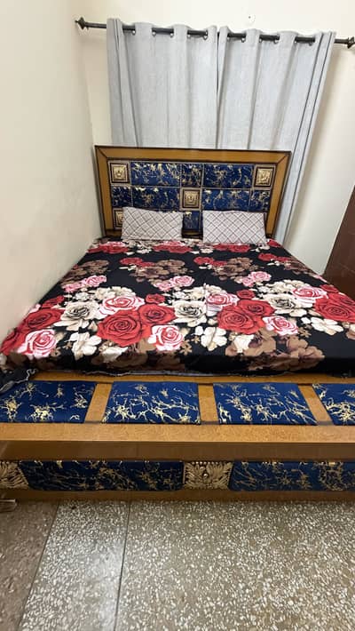 King Size Bed With 8 inch Mattress