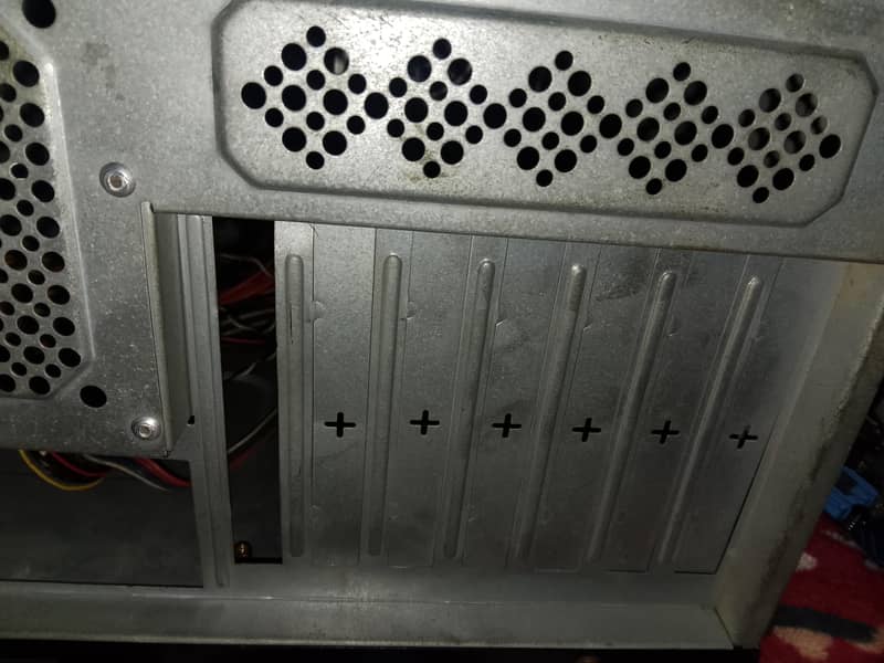 Big computer box  4