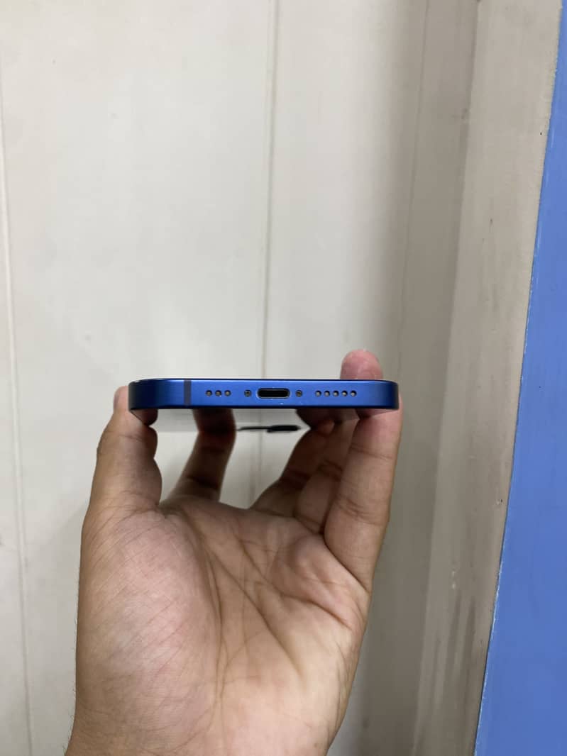 Apple iPhone 12 3