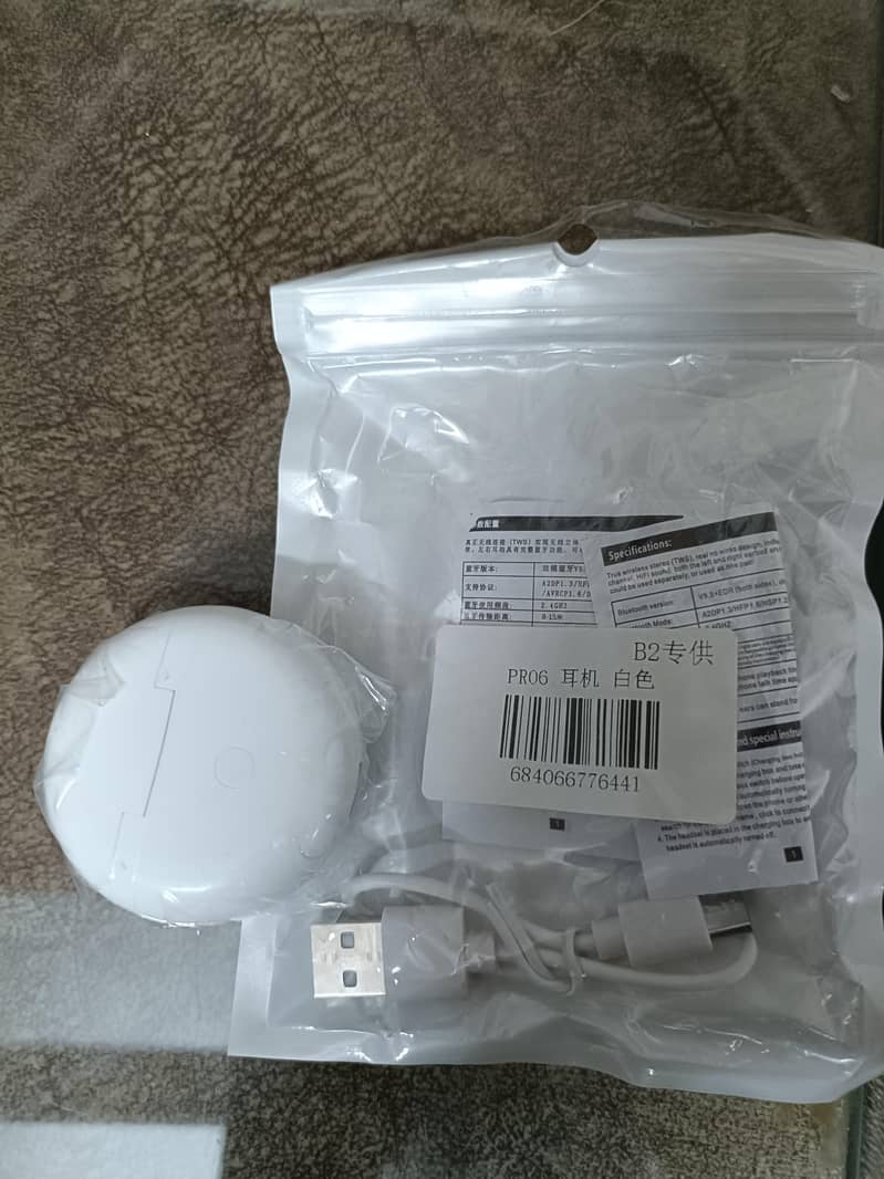 Ear pods 0