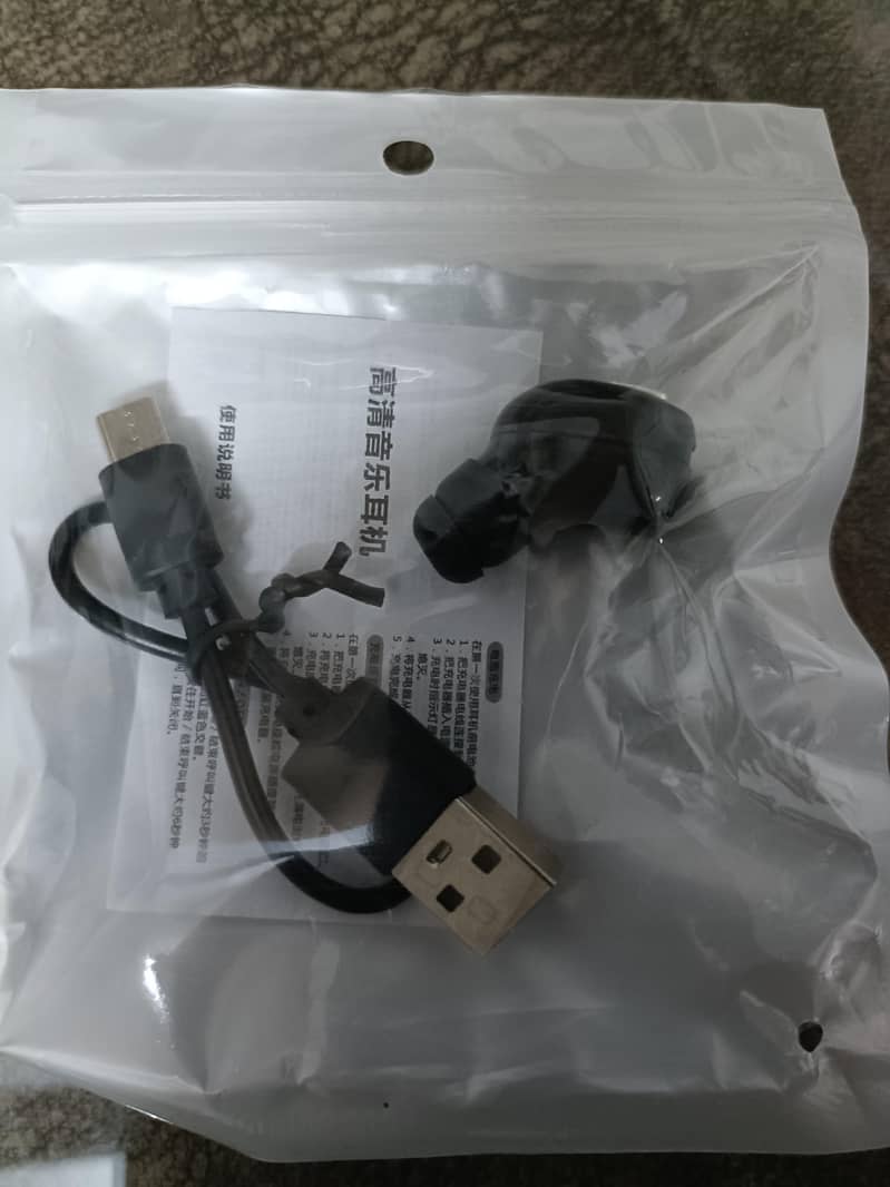 Ear pods 1