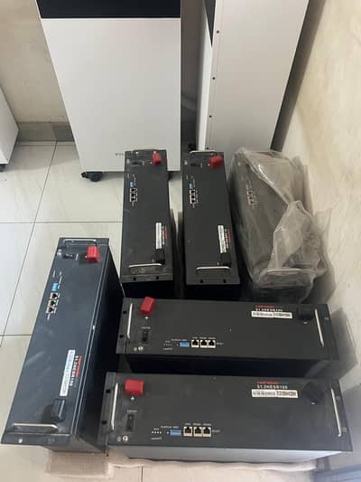 5x 5kW Lithium Batteries (Less Than 1 Year Used)