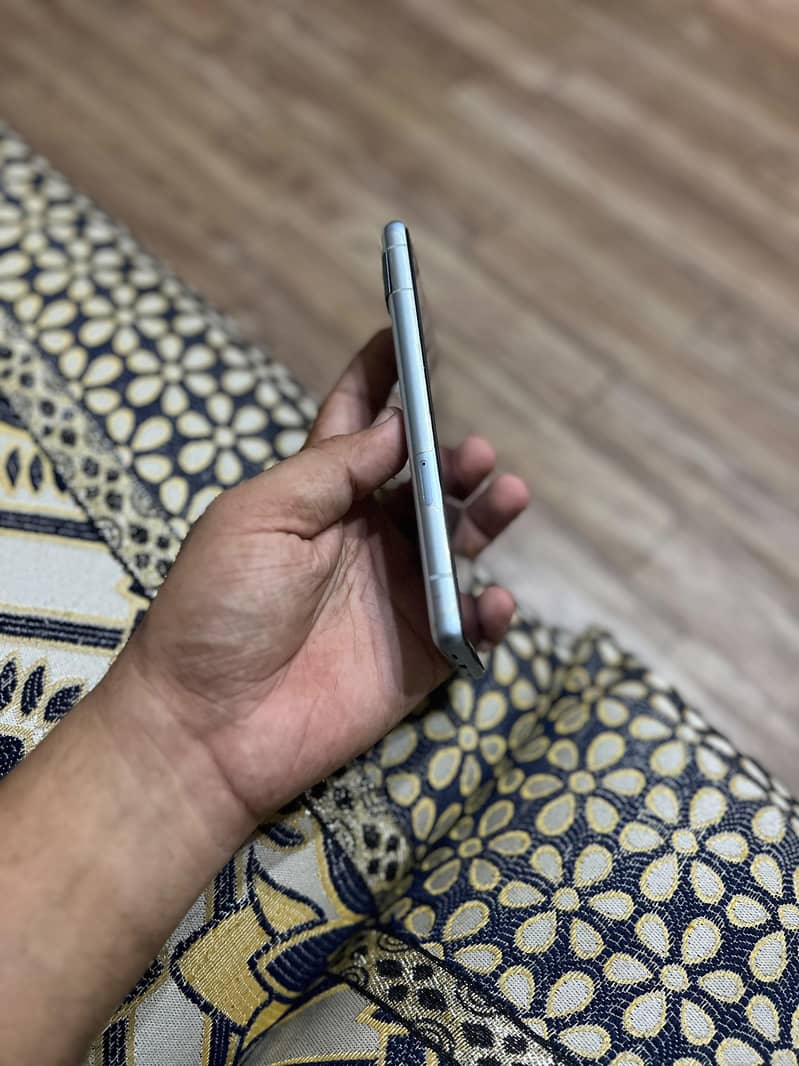 Google Pixel 7a 3