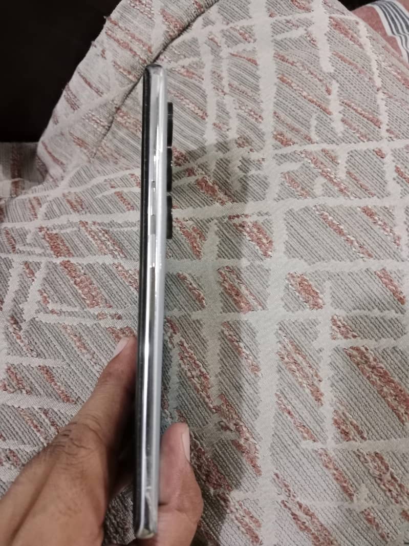 Tecno CAMON 40 Pro 4