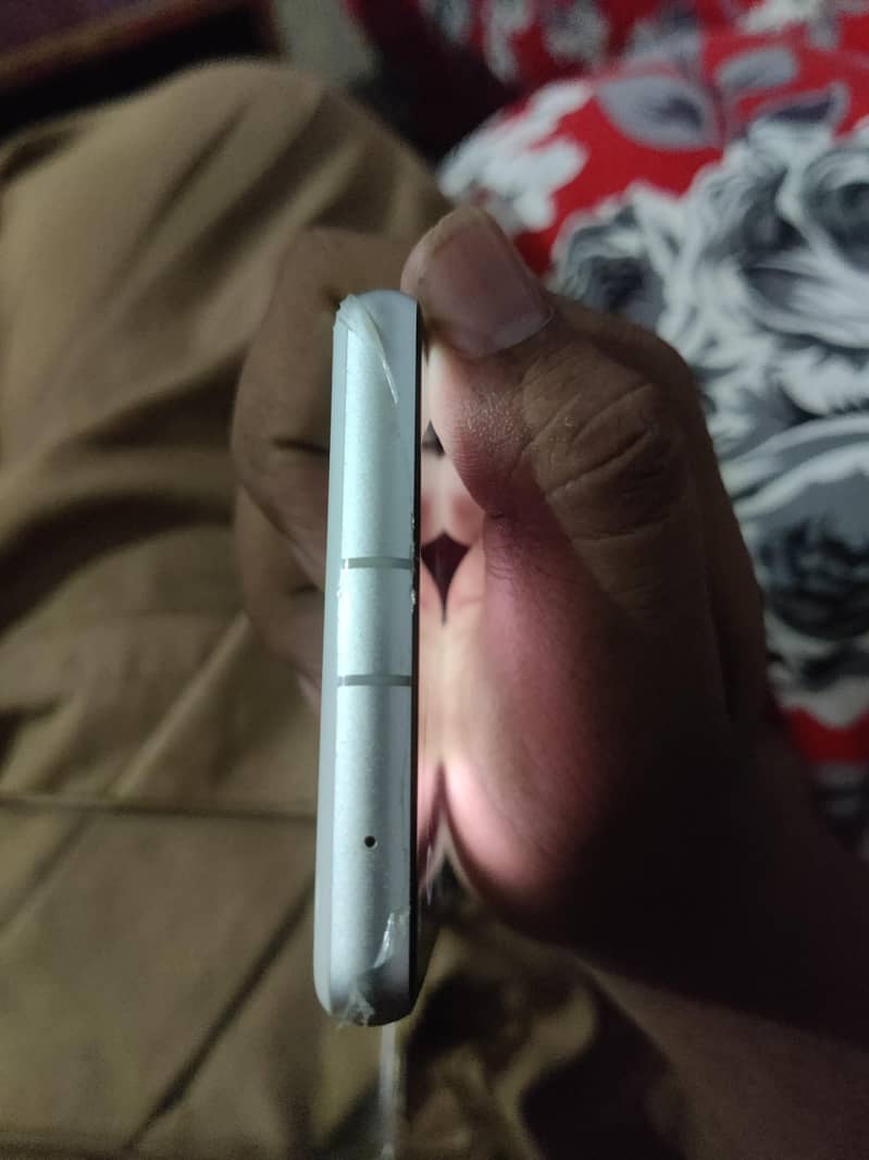 Google Pixel 7a 2