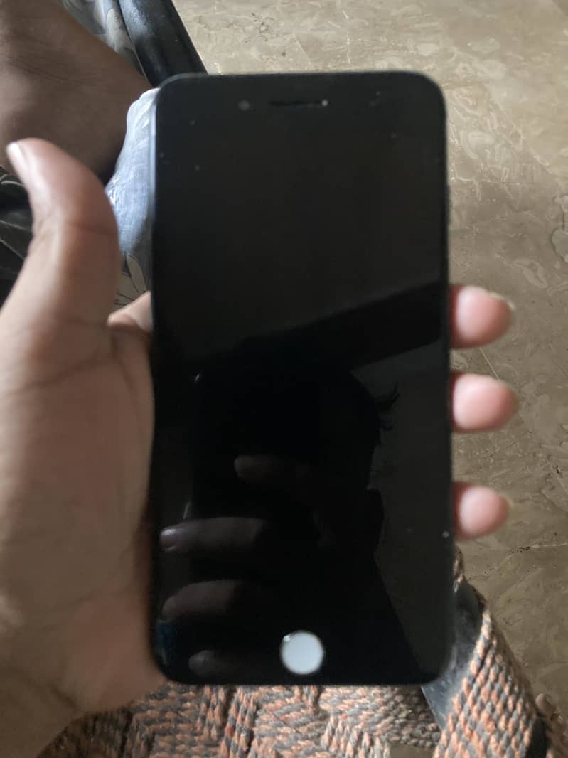 Apple iPhone 7 Plus 2