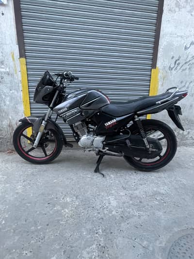 Yamaha YBR 125 2015 Model Red Lush Condition