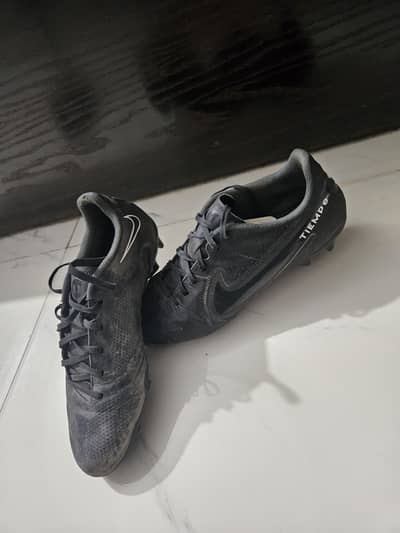 Nike Tiempo Legend 9 Elite Firm-Ground soccer shoe.