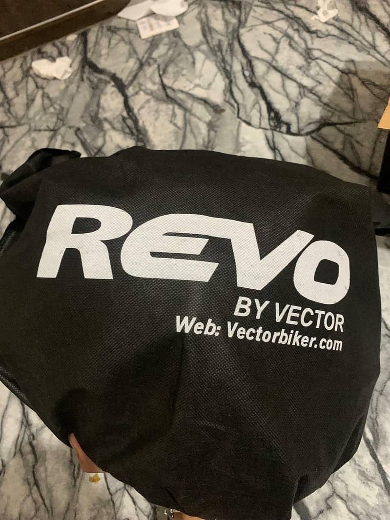 revo by vector 0