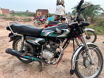 Honda 125 Black Colour 2023 modul