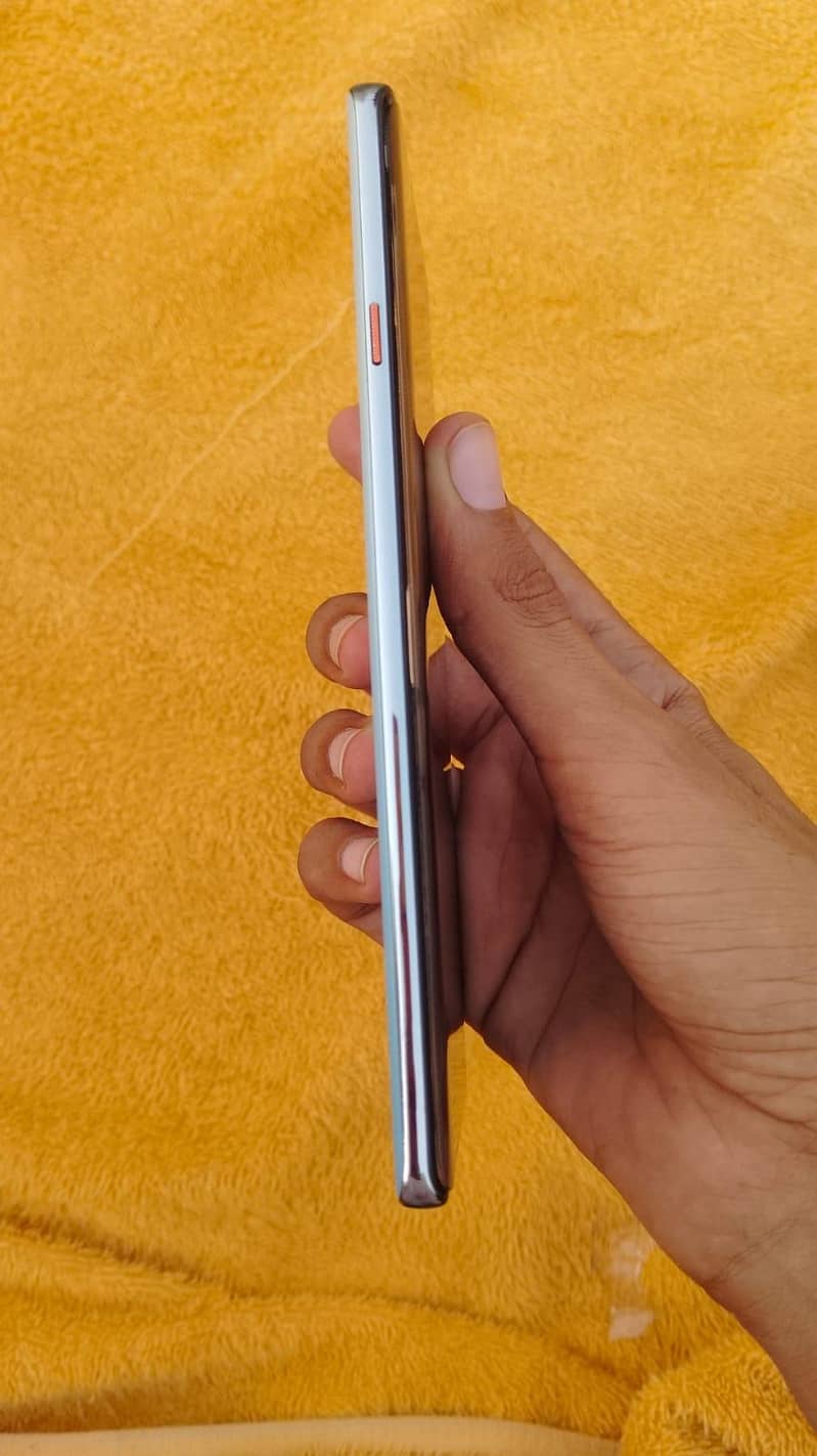 Tecno CAMON 40 Pro 3
