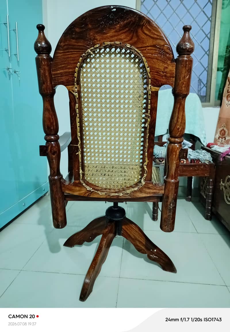 سوئول ایگزیکٹو چیئر 6