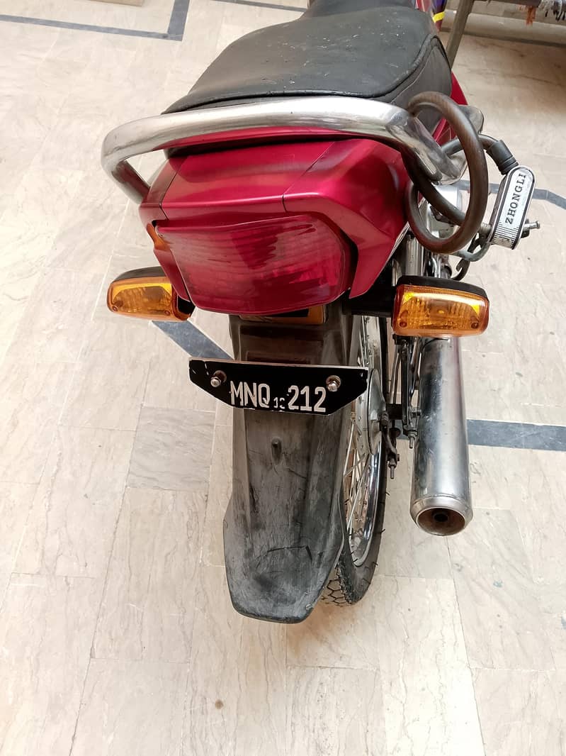 Yamaha Junoon 12