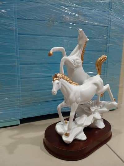 Double Horse 