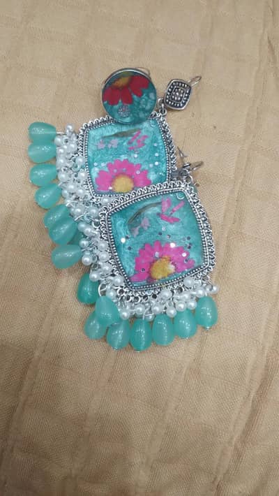coustumize earrings