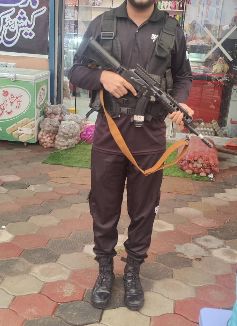 ضرورت سکیورٹی گارڈ 1