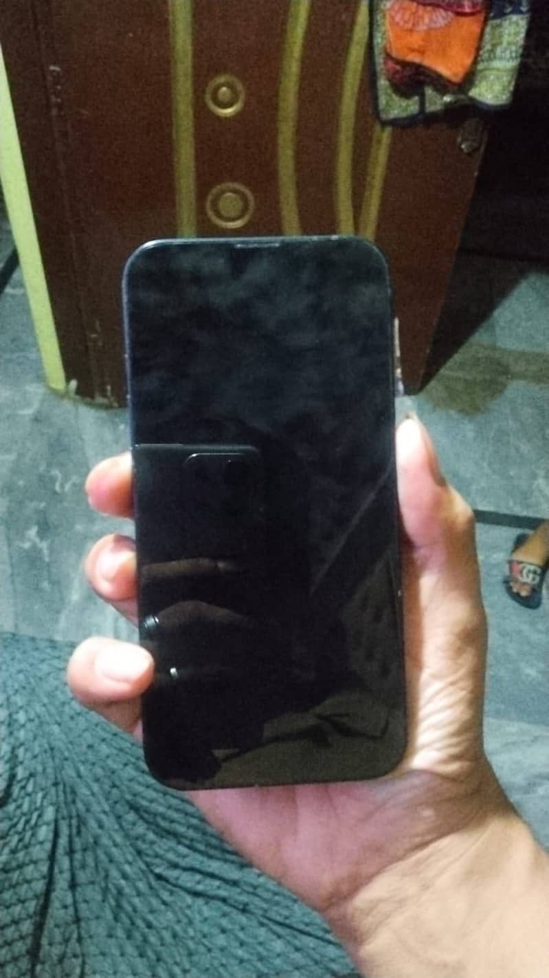 Apple iPhone 13 1