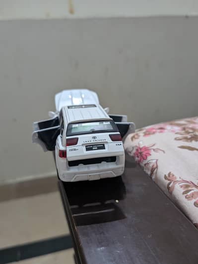Metal car diecast model lc300
