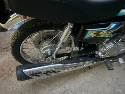 225000