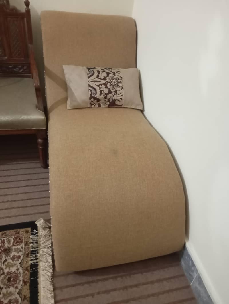 Couch 0