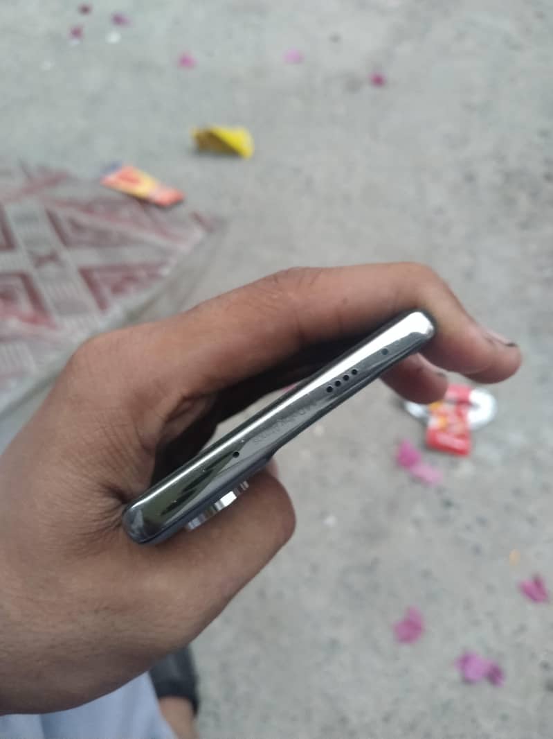 Tecno CAMON 40 Pro 6
