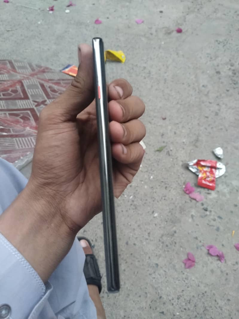 Tecno CAMON 40 Pro 7